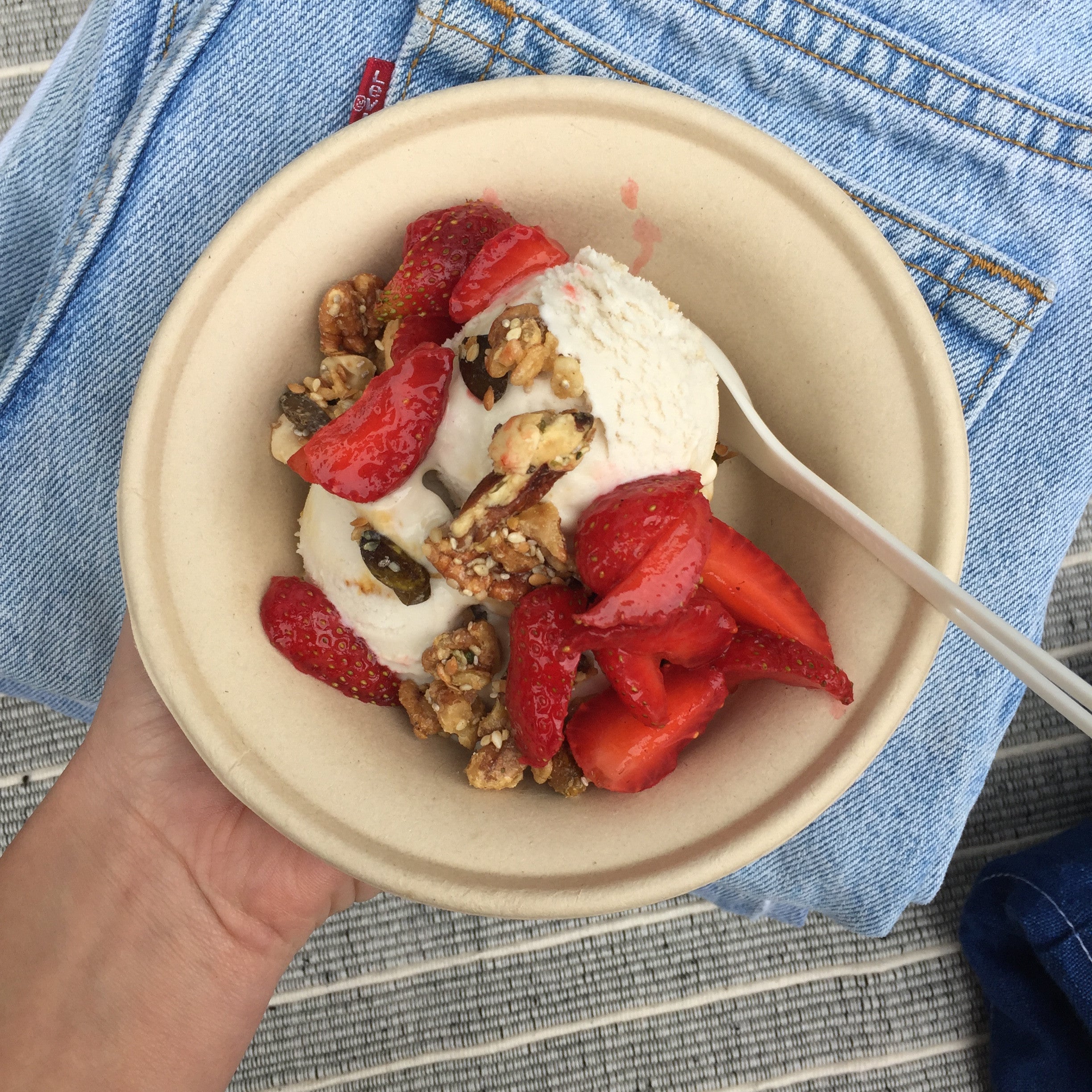 weekend pop ups in Greenpoint Brooklyn. Linen and textiles.