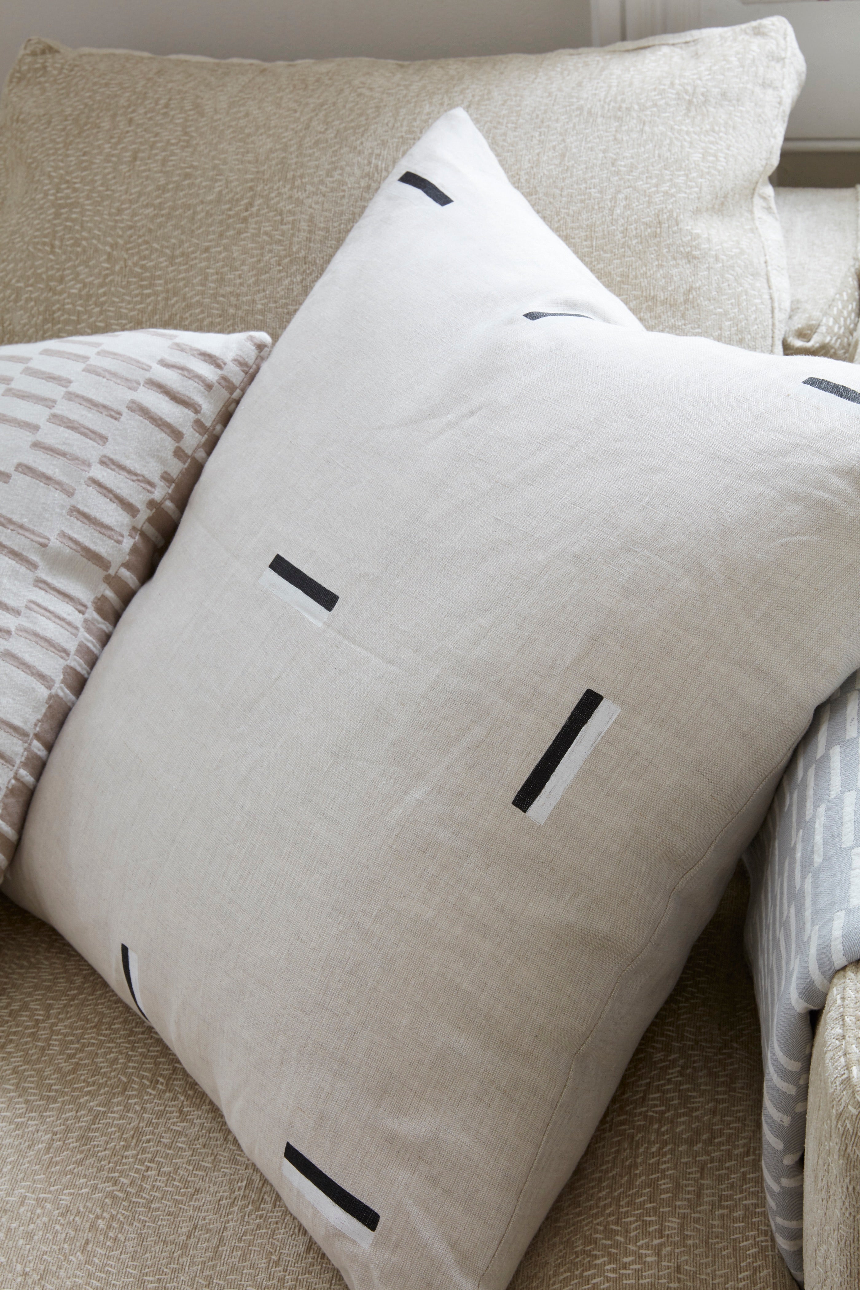 Icehouse Black & White - Fabric By The Yard
